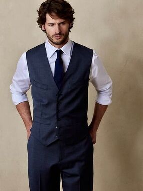 Banana Republic Men's Navy Blue Vest